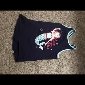 A set (shirt and shorts )